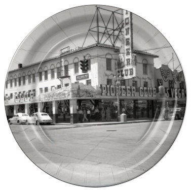 1940s Pioneer Hotel Las Vegas Nevada Gambling Casino 8 Pack Vintage Inspired Paper Plates Birthday Party Theme Party 21st