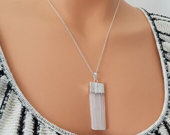 Selenite Crystal Pendant Necklace, Calming Necklace, Raw Crystal Necklace, Meditation Necklace, Selenite Jewelry  Bestseller, Healing