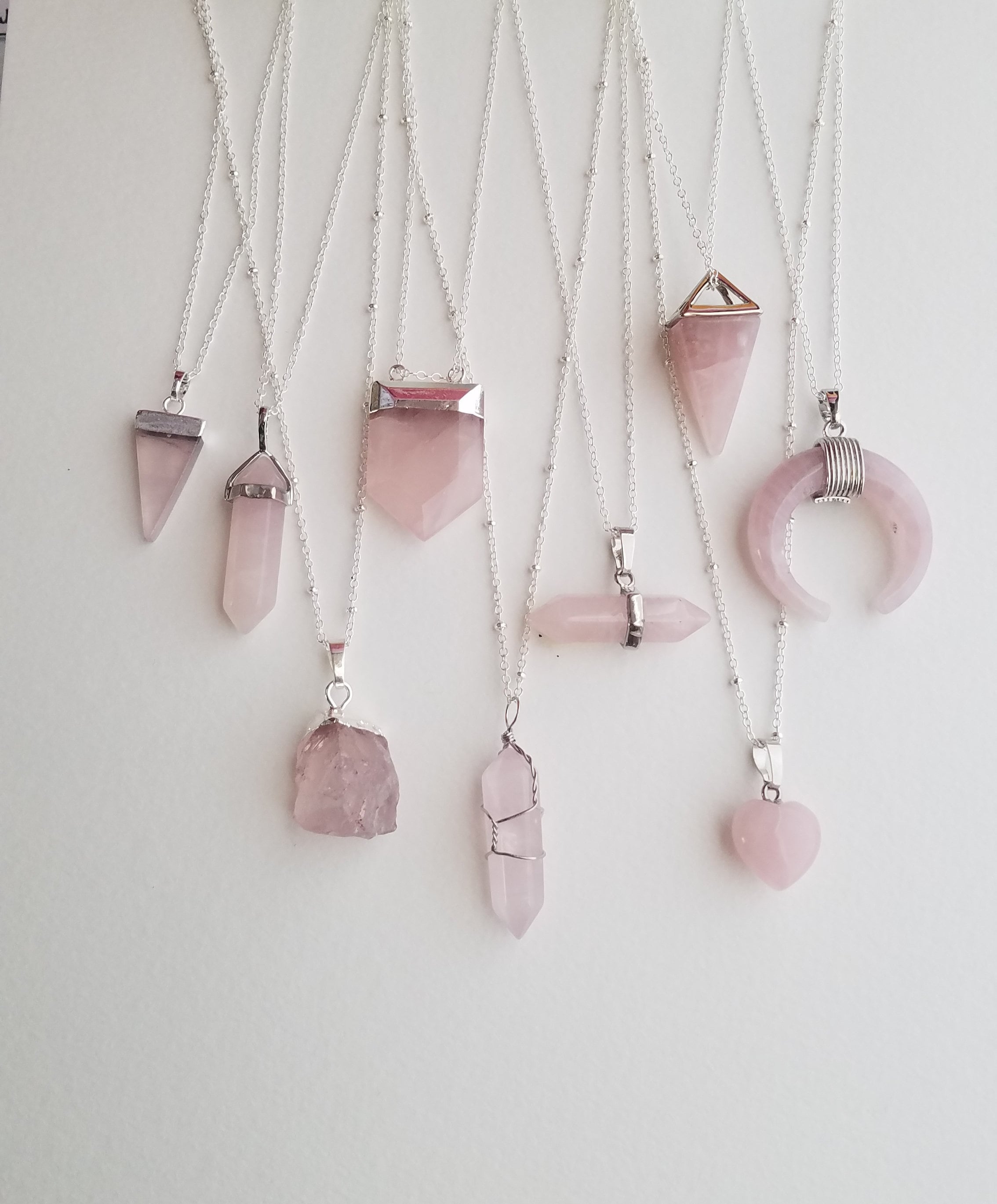 Reiki Crystal Products Unisex Double Terminated Rose Quartz Natural Crystal  Stone Pendant with Chain for Reiki Healing & Crystal Healing Stone Size  45-50 mm Approx (Color : Pink) : Amazon.in: Fashion