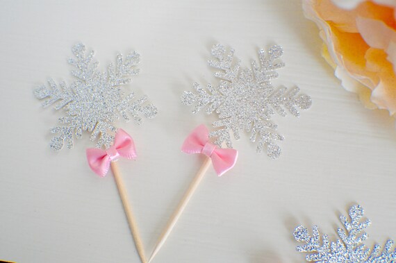 snowflake cupcake topper, winter wonderland cupcake topper, Winter wonderland, snow cupcake topper Il_570xn