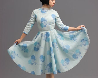 50s / 60s Blue Rose Floral Print Pinup Dress // Full Circle Skirt Fit & Flare // Mad Men Betty Draper, Garden Party, Twin Peaks Style XXS XS