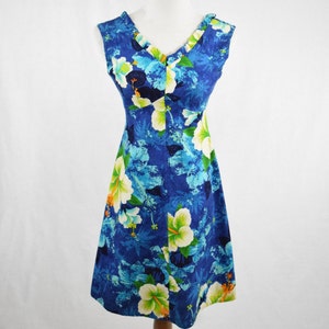 60s Hawaiian A-Line Dress by Hukilau Fashions // Blue, Green, White Hibiscus Floral Barkcloth, Short Length, Mod Style // Sz Small / XS