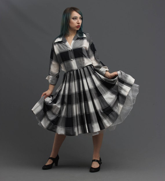 50s Black White Gray Fit & Flare Shirt Dress // Bold Check Plaid, Full  Skirt // Pin up Perfect Housewife Mad Men June Cleaver - Etsy