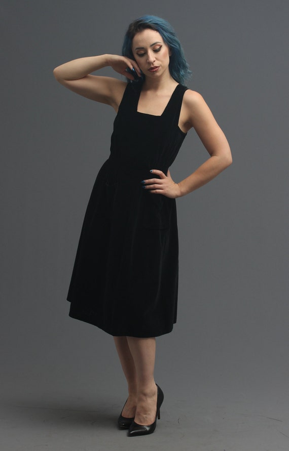 50s Black Velveteen Pinafore Style Dress // A-Lin… - image 5
