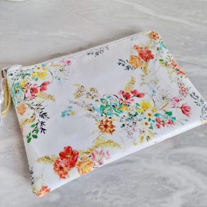 handgemachtes Geschenk, veganes Geschenk für sie, Reisegeschenke, wasserfeste weiße Blumenbrieftasche/Geldbeutel/Clutch/Karte/Notizen/Passhalter
