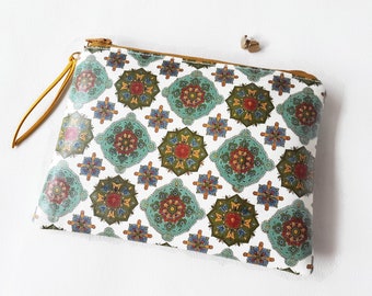 Patterned Vegan Faux Leather Wallet: Minimalist Coin Purse