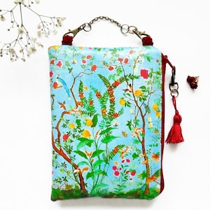 Vegan bag, vegan leather bags, vegan wallet, chain bags, vegan leather gifts, handmade vegan gifts, handmade vegan leather bags.