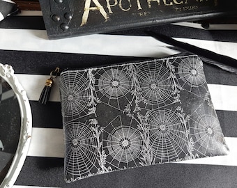 Patterned Vegan Leather Wallet: Slim Coin Purse