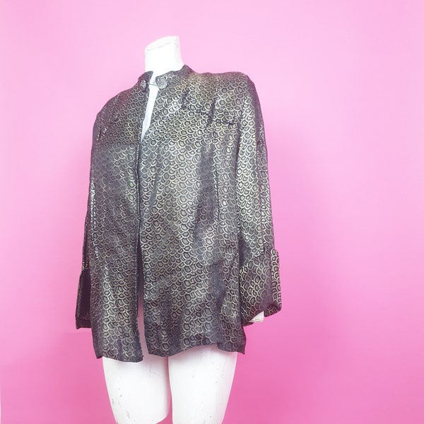 Beautiful late 1930s gold silver lamé patterned jacket fully lined glass button fastening at neck perfect for Christmas New Years Eve