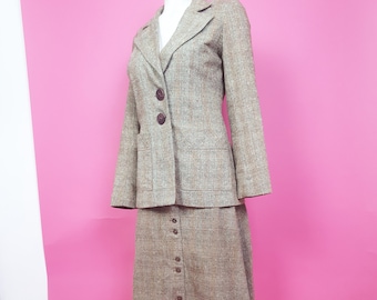 Stylish 1970s does 40s very Biba style tweedy skirt suit fully lined fab buttons very art deco style