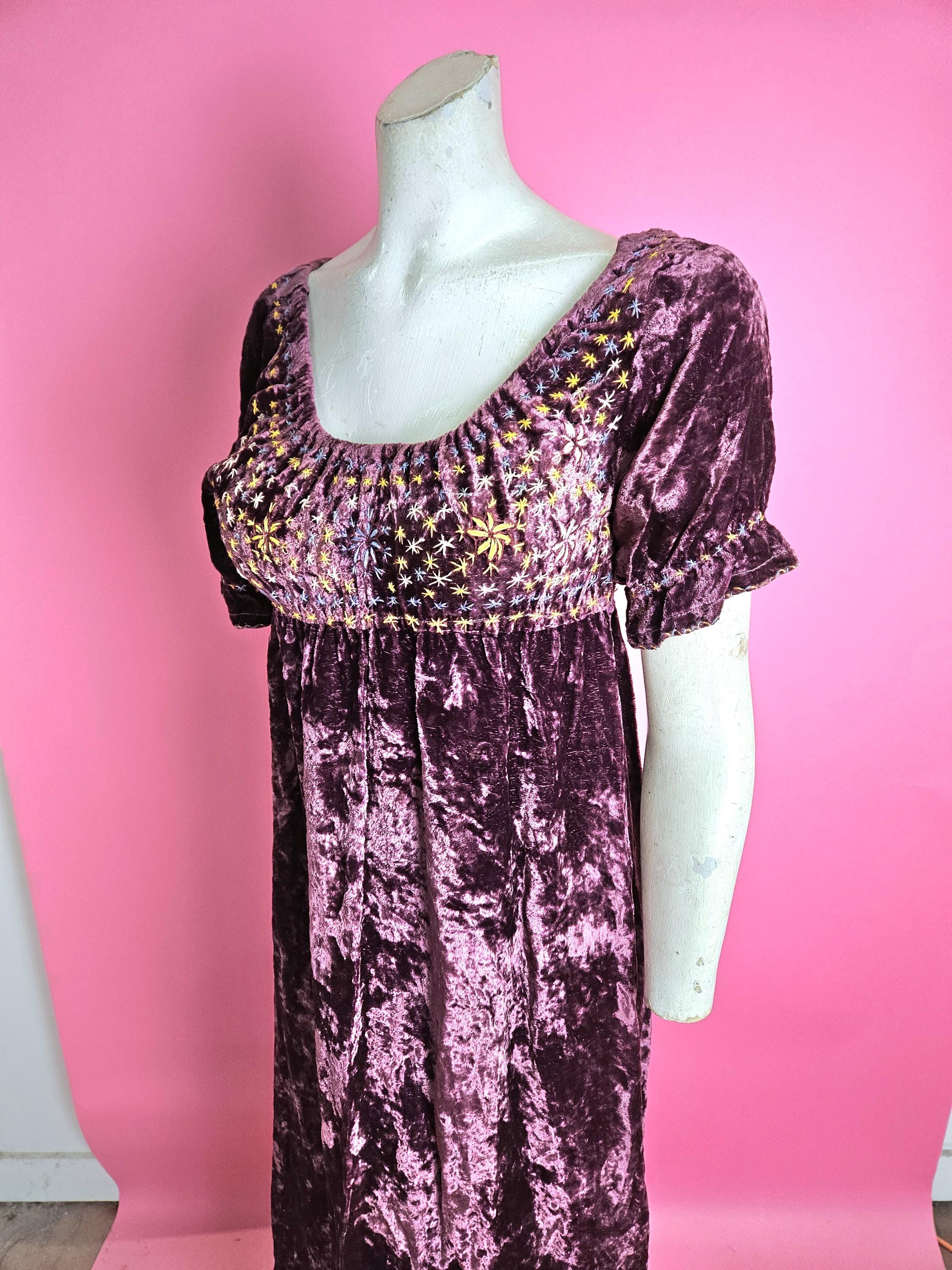 1960年代/70年代のベルベットの手刺繍ロングベルベットドレス