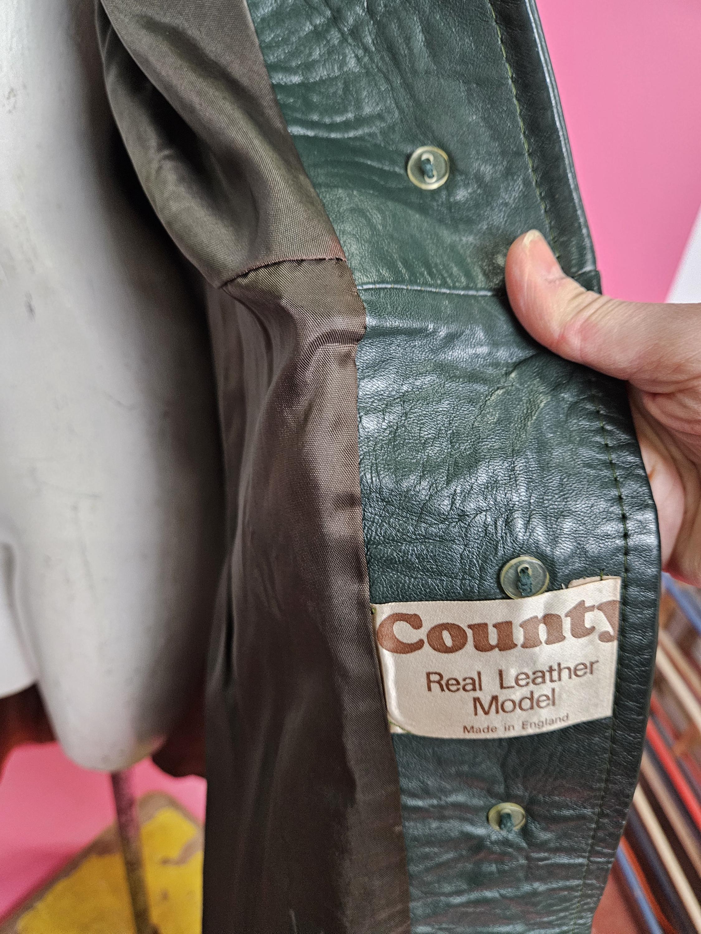Stylish 1970s Dark Green Leather Jacket Fab Details Big Collar