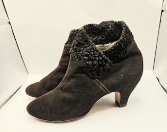 stylish 1940s 50s brown suede boots slight furry inside little heel perfect for awintwr Spring
