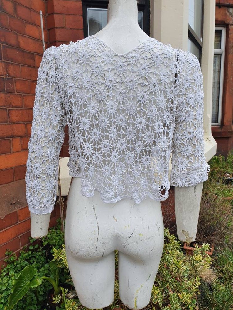 Sale romantic 1930s 40s hand crochet buttoned cardigan shell button so beautiful image 8