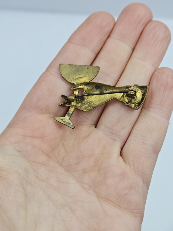 1930s 40s goldtone hand holding a glass metal brooch red nails kitsch rare perfect Christmas gift present View 6