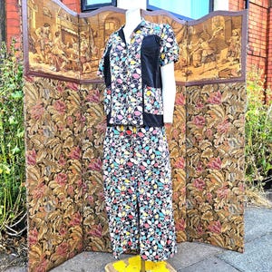 Rare 1940s pj's could be worn as  trouser set amazing print black green red blue yellow white blouse and trousers