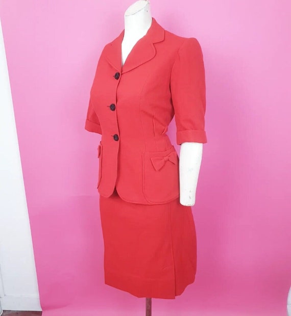 Stunning 1940s reddy orange wool skirt suit has s… - image 1