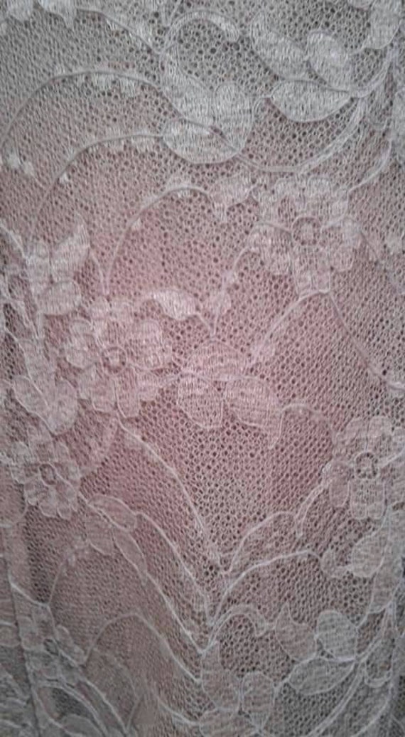 Sale Beautiful late 1940s 50s pinky beige lace st… - image 8