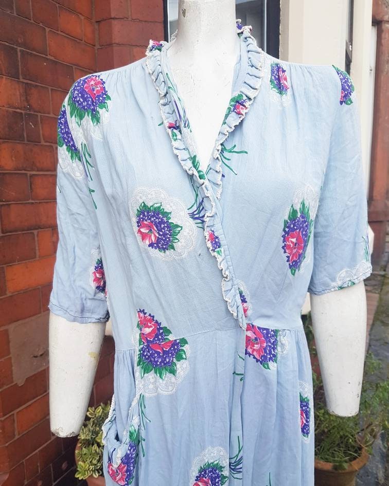 Image of Beautiful Romantic S Wrap Dress With Pockets & Pink Posy Floral Print Ideal For Summer