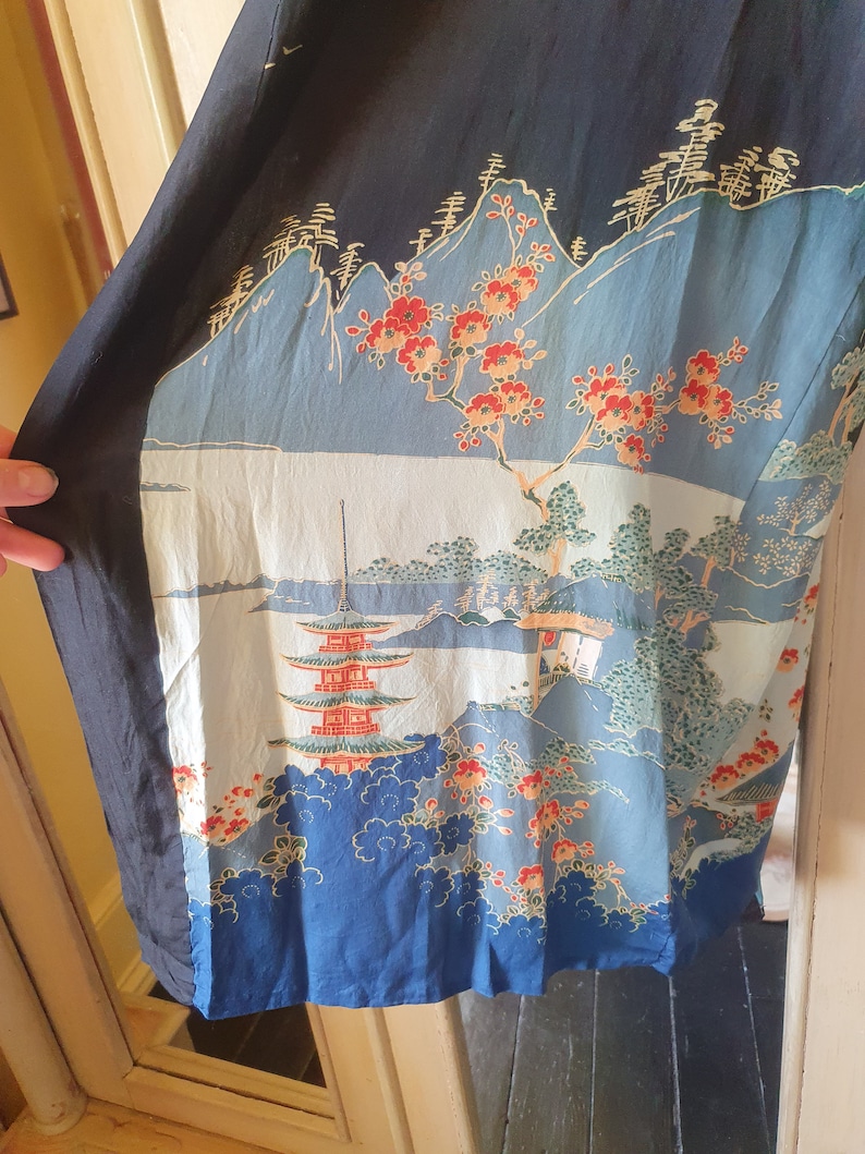 Stunning 1920s pongee silk robe with fab Japanese design rarer darker colours art deco jazz age Boho hippy jacket image 2