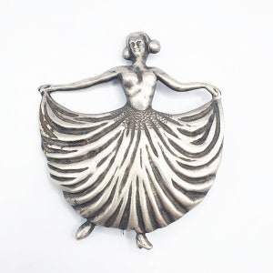 Stunning 1950s silver tone dancing lady brooch romantic perfect Valentines Day gift