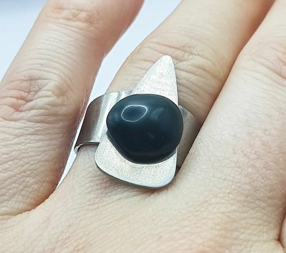 Lovely 1960s modernist stainless steel ring with … - image 1