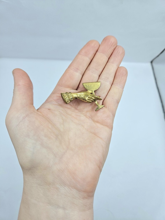 1930s 40s goldtone hand holding a glass metal brooch red nails kitsch rare perfect Christmas gift present View 2