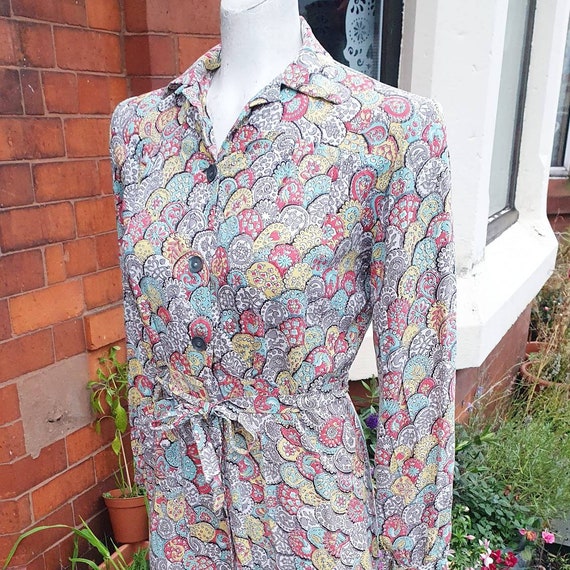 Cute colourful 1930s 40s blue yellow grey white or