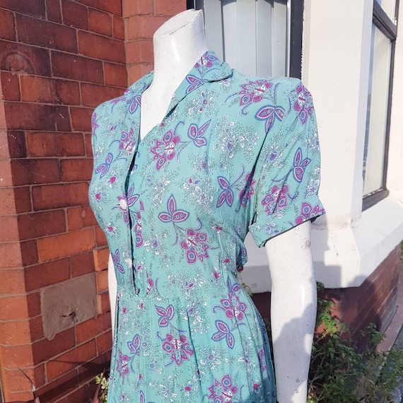 Colourful light turquoise mint 1940s volup floppy
