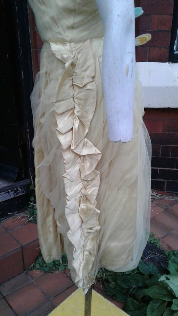 Lovely pretty pale yellow 1950s tulle prom dress … - image 3