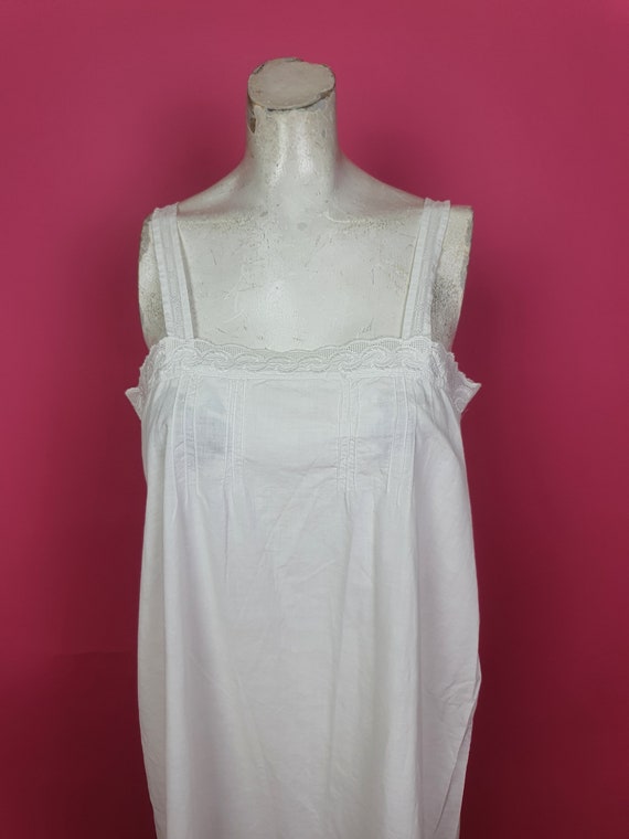 Beautiful 1920s white cotton slip with lace art d… - image 2