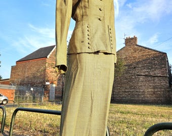 Amerikanischer Damen-Kostümrock aus den 1940er Jahren, fabelhafte Verarbeitung, großer Kragen, Knopfdetails, Taschen, wunderschönes Chautreuse-Muster, wirklich ganz erstaunlich