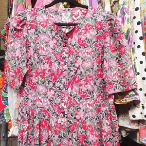 Beautiful 1980s Laura Ashley red pink blue patterned cotton dress perfect for Summer