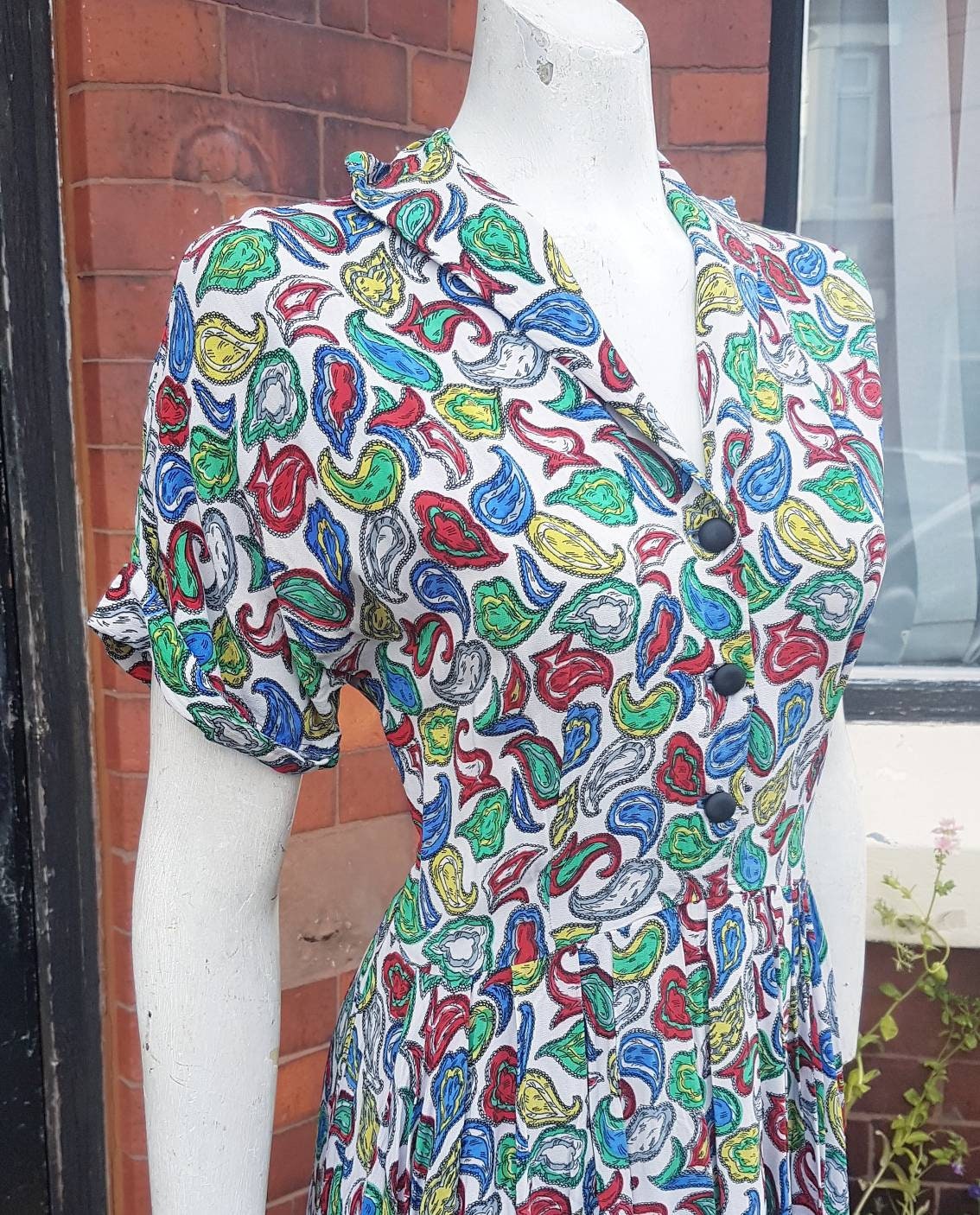 Image of Amazing Stunningly Beautiful Colourful Green Yellow Red Blue & White Paisley Motif Crepe Printed Tea Dress