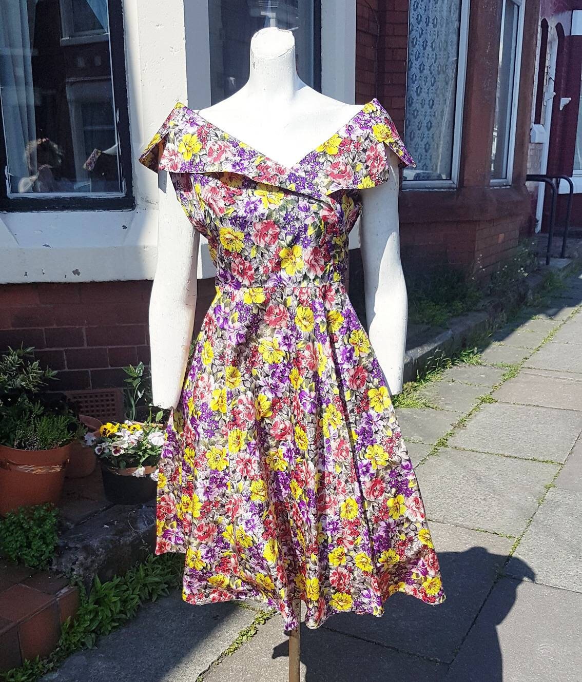 Image of Sale Pretty Romantic Brightly Coloured S Floral Printed Dress With Faux Collar & Flared Skirt