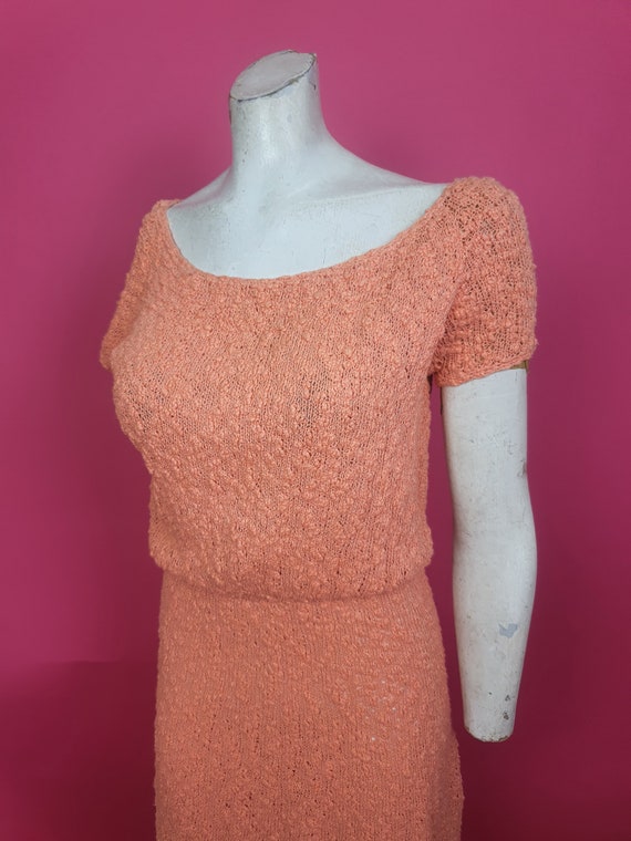 Beautiful 1950s knit boucle dress in a gorgeous p… - image 2