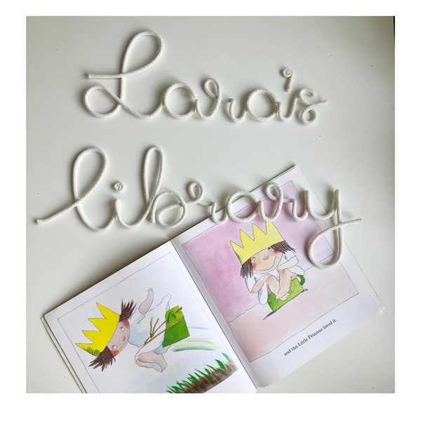 Gepersonaliseerd bibliotheekbord van mijn kind - Custom Book Lover Room Decor