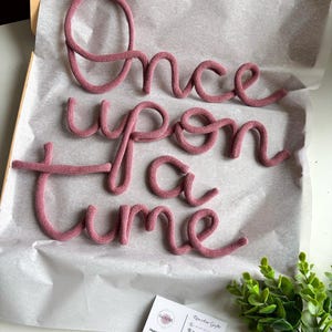 Il était une fois une enseigne pour chambre d'enfant : décoration fantaisiste pour chambre d'enfants, coin lecture ou cadeau de baby shower