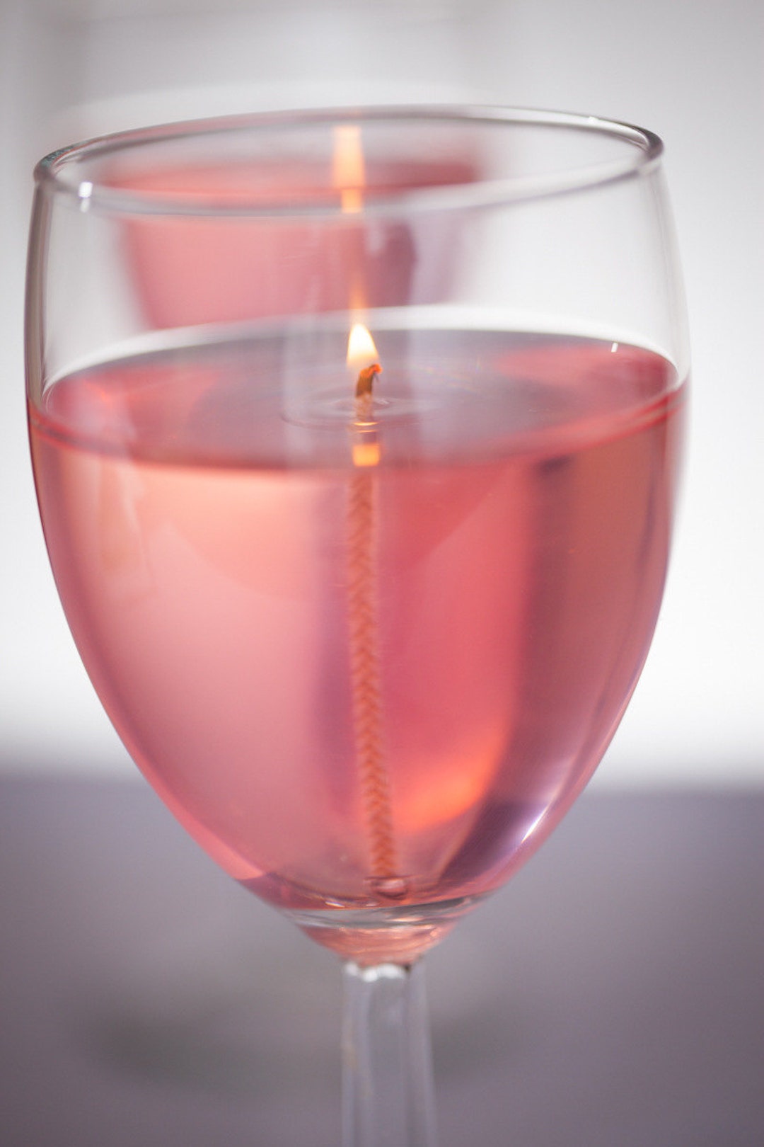 Sophisticated and Sweet White Zinfandel Scented Long Lasting Gel Candle