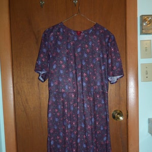 New Medium Women's modest Dress