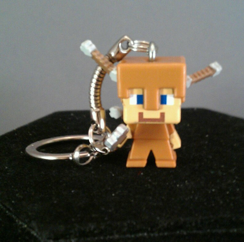 Minecraft Keychains / Steve With Arrows / Mini Figure Keychains
