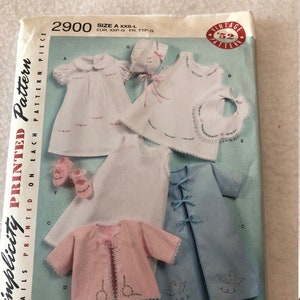 babies layette and bonnet pattern, Simplicity paper pattern 2900