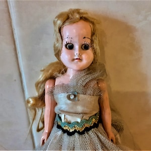 Vintage fashion dolls from the 1950s, Hong Kong doll, German party doll