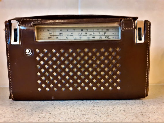 Vintage Japanese Transistor From 1961, National Radio, Carry-on Leather  Case, Old Panasonic -  Hong Kong