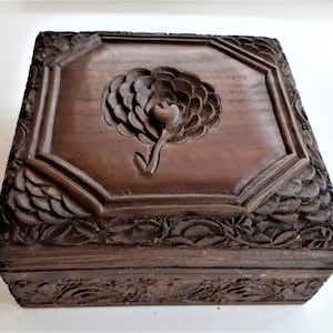 Gesneden houten opbergdoos, vroeg-eeuws Indiaas ambacht, vintage Kasjmier-kaartdoos, boudoiraccessoire