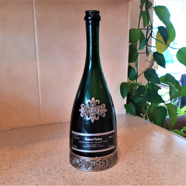 Vintage Cavas Flasche, grüne Weinflasche