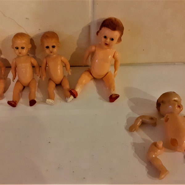 Petites poupées vintage, jouets en plastique dur des années 1950, baby doll Rosebud, yeux ouverts et fermés