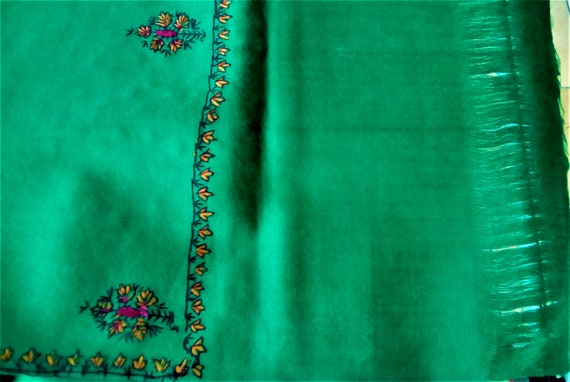 Vintage woollen shawl, Kashmiri embroidered stole… - image 5