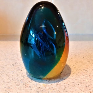 Vintage glass paperweight, Glass Easter egg, Murano glass cone image 3