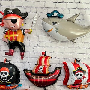 Pirate and pirate ships with shark balloon 5 PC Set